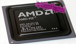 Sejarah dan Perkembangan Processor AMD Sejarah Processor AMD Perkembangan Processor yang sangat pesat merupakan salah satu faktor utama mengapa kita bisa hidup di jaman yang penuh dengan teknologi canggih ini karena, teknologi apapun yang canggih saat ini pasti memiliki sebuah otak yang mampu membuatnya menjadi sebuah perangkat canggih, nama lain dari otak itu adalah Processor. Processor merupkan sebuah chip yang sering juga di sebut dengan istilah Microprocessor yang pada saat ini, dengan kemajuannya yang pesat memiliki kapasitas sebesar gigahertz. Gigahertz merupakan satuan pengukur yang mengatur cepat proses dari suatu processor dalam mengolah data atau informasi. Processor dapat menjadi perangkat yang sangat canggih seperti ini bukan