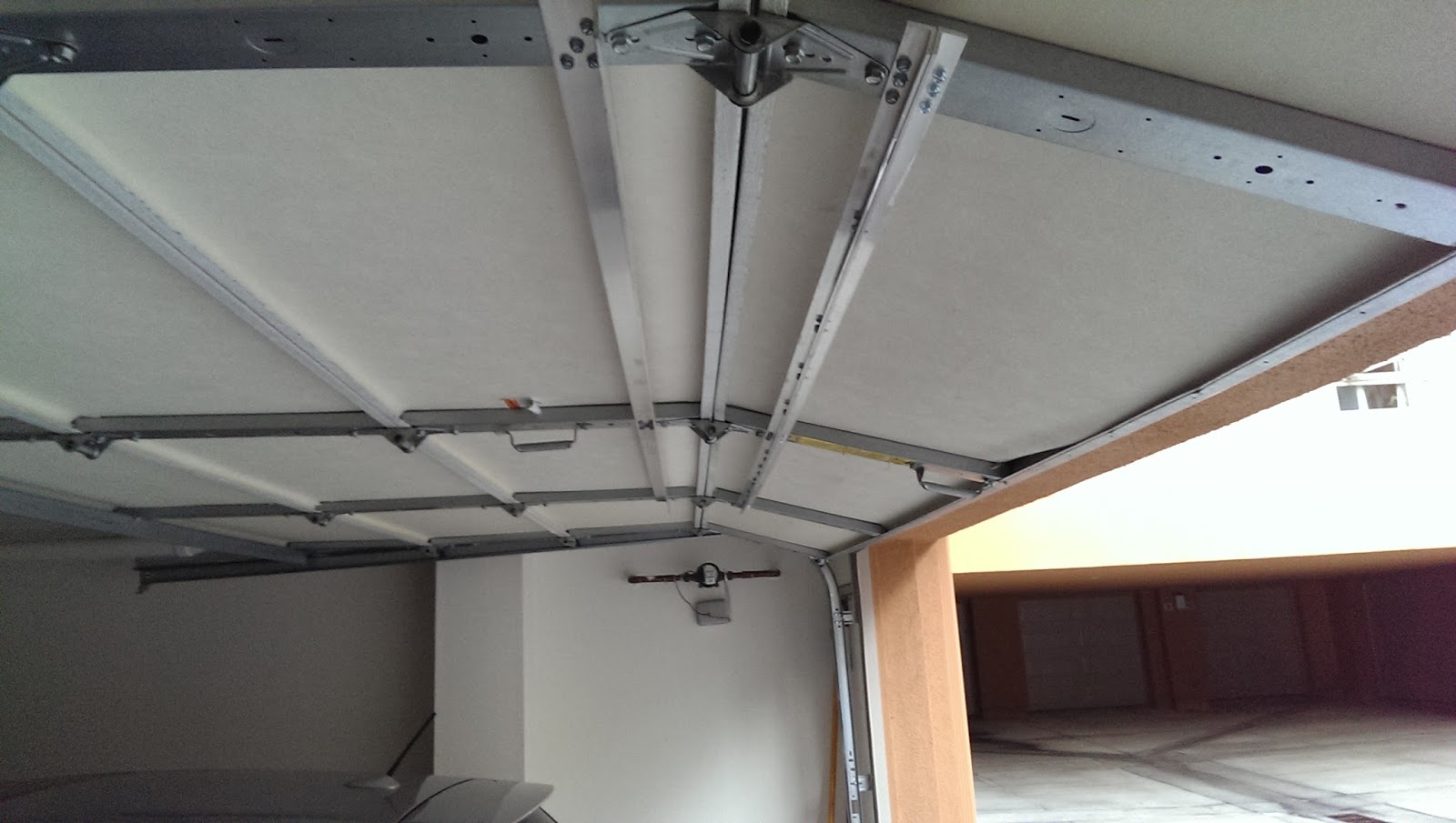 RAMBLING ABOUT EVERYTHING Sagging Garage Door Temporary Fix
