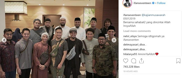 Ifan Seventeen Ikuti Pengajian Bareng Teuku Wisnu Ifan Seventeen Ikuti Pengajian Bareng Teuku Wisnu
