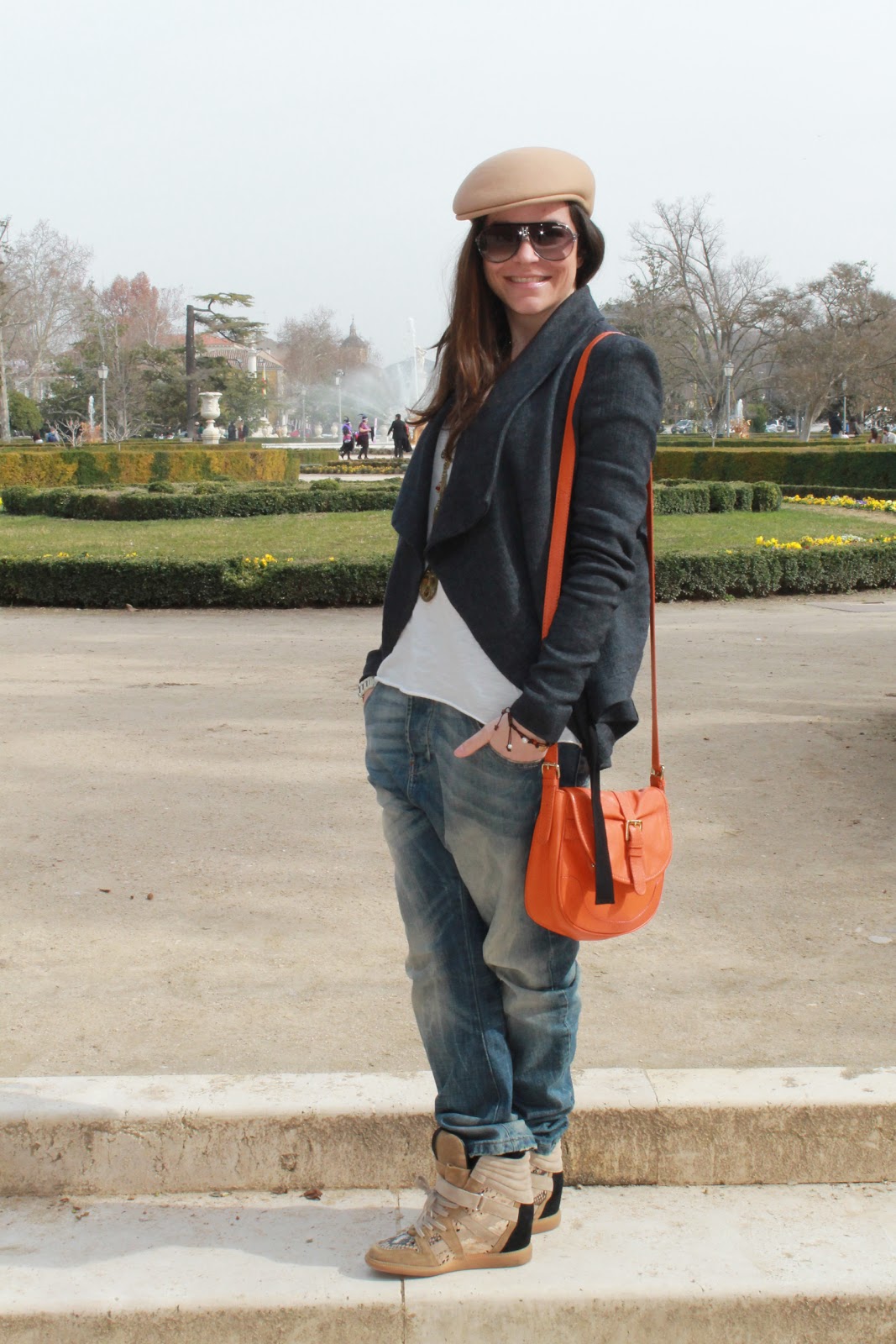 TAILORED SLEEVELESS VEST ADORNED IN ARANJUEZ main image 1
