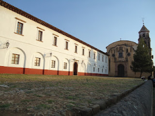 Ex Colegio Jesuita y Templo de la Compañía en Patzcuaro