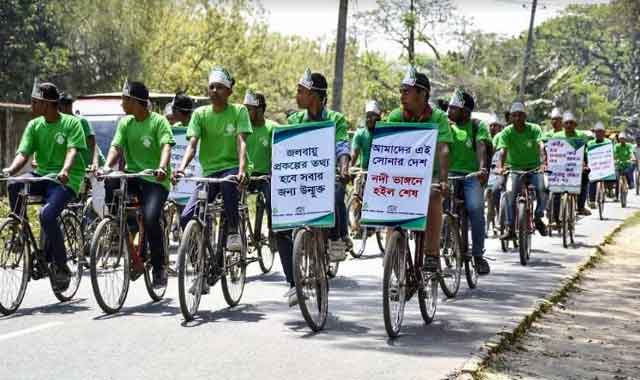 Bicycling rallies and memorandum of the climate council in Gaibandha গাইবান্ধায় জলবায়ু পরিষদের সাইকেল র্যালী ও স্মারকলিপি প্রদান