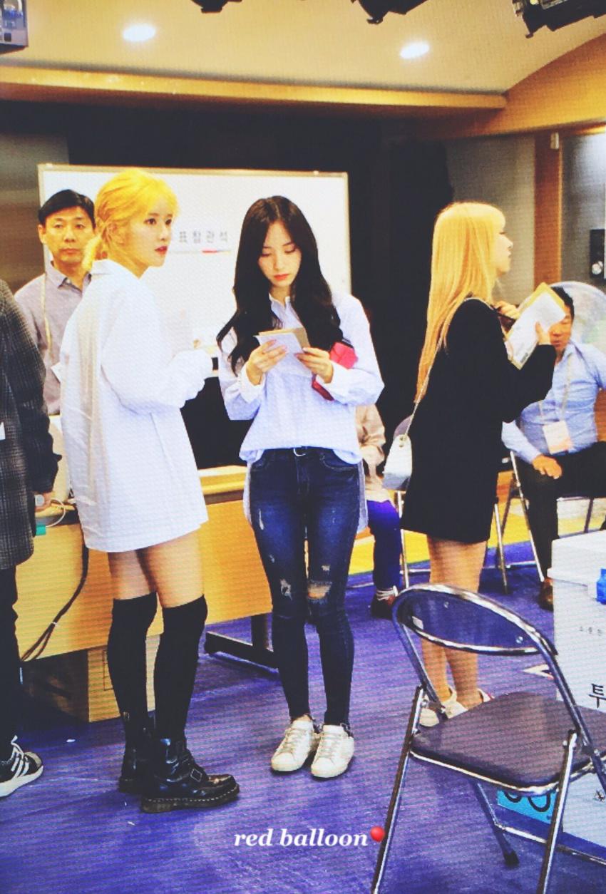 오늘자 청담동사전투표소 우주소녀.jpg | 인스티즈