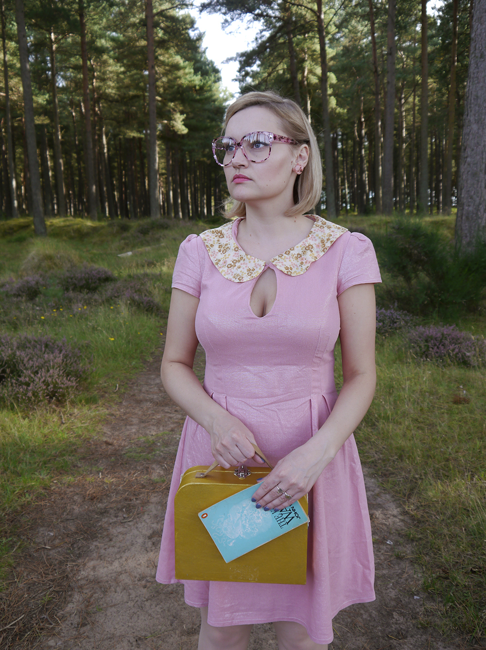 Suzy Bishop from Moonrise Kingdom style inspiration Moonrise Kingdom costume, fun fashion bloggers, colourful fashion, quirky fashion, wearable Halloween outfit, easy Halloween, Suzy Bishop, Suzy Bishop dress, Suzy Bishop costume, Suzy Bishop outfitWes Anderson style inspiration, Tentsmuir National Nature Reserve, Tayport photoshoot,