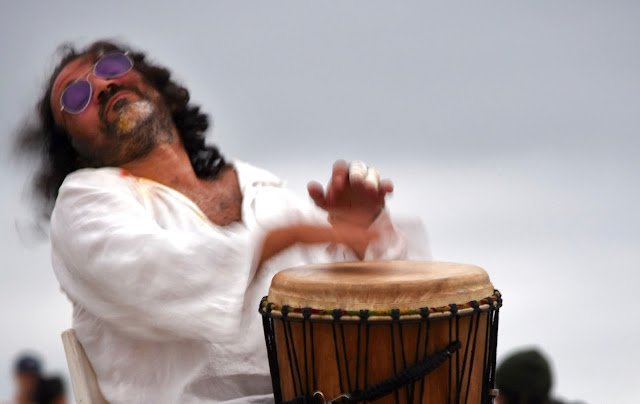 Omar Cherif on Cloud 9 at the Venice Beach Drum Circle by Oliver Rossberg — 12 August 2017