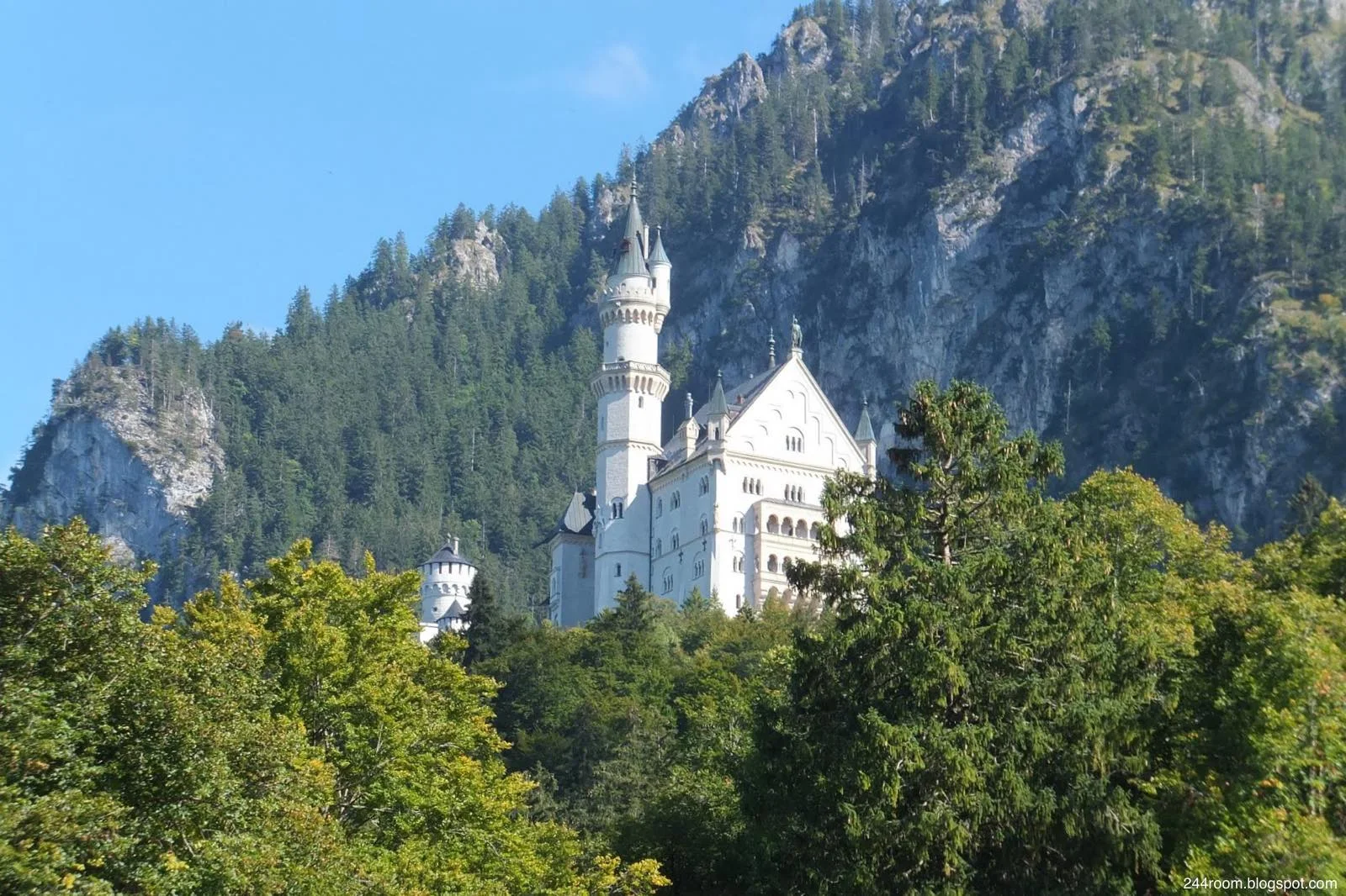 ノイシュヴァンシュタイン城　neuschwanstein-castle
