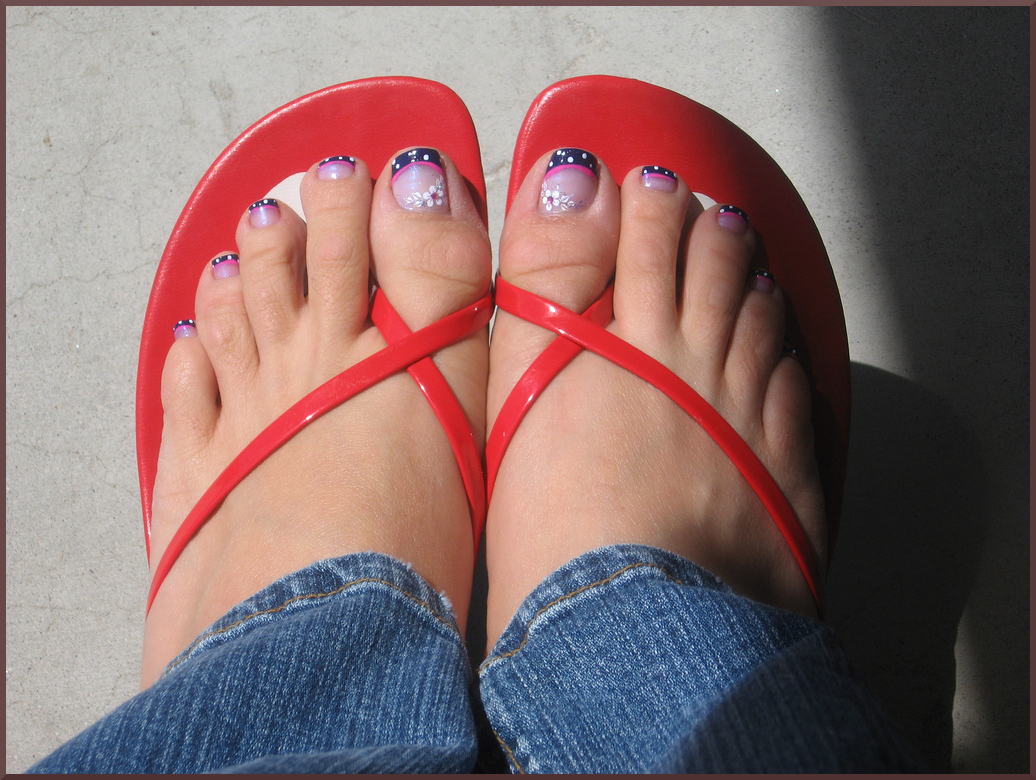 8. Simple Toenail Designs with Stripes - wide 4