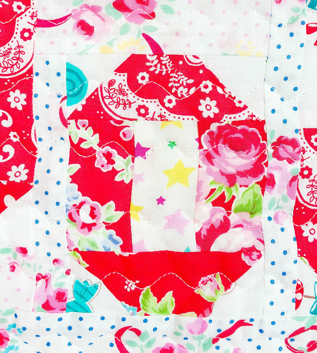 zakkaArt: Holiday Wishes Quilt Along by Fat Quarter Shop