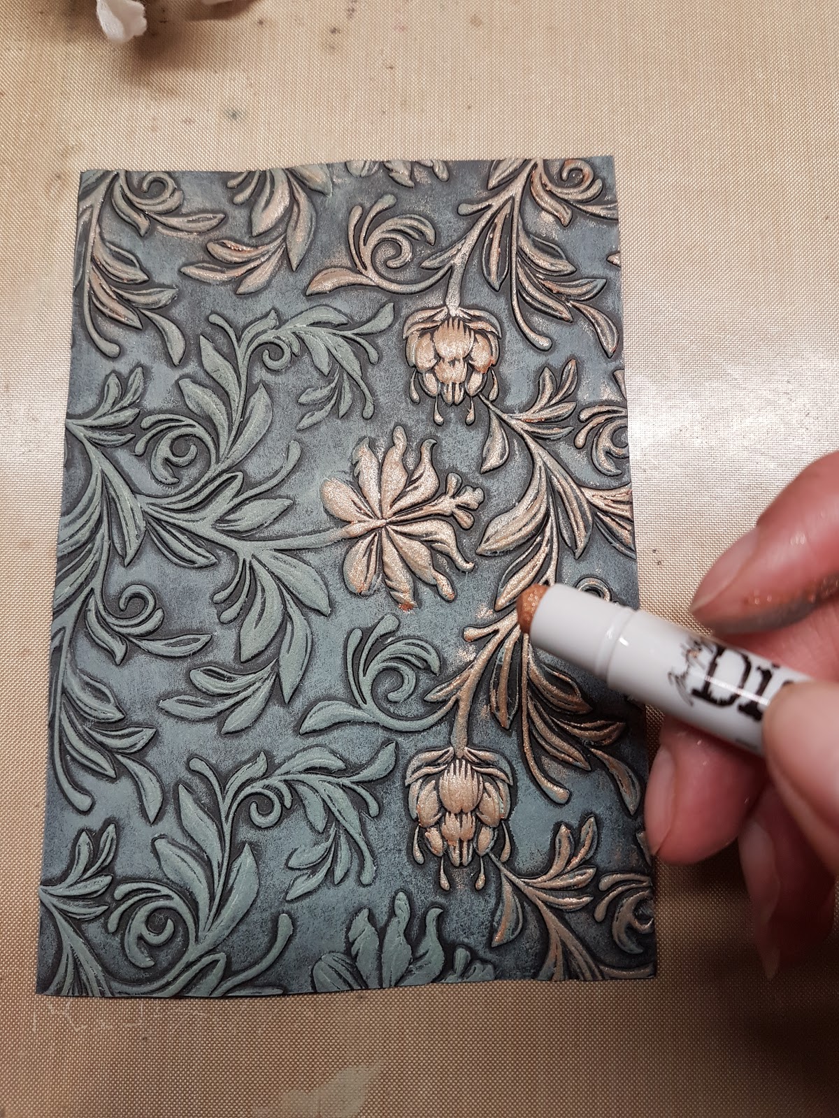 Craft projects by Bubblescrap 3D embossing folder faux cast iron