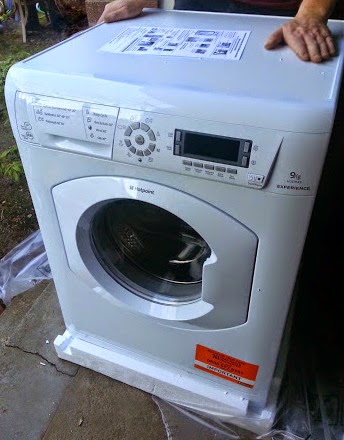 Hotpoint HULT 943 Washing Machine Review with Co-Operative Electrical