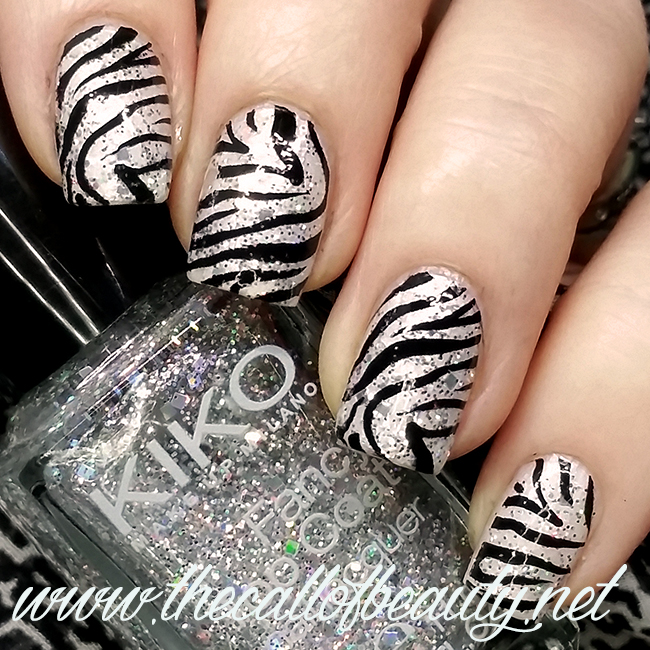 Zebra Manicure