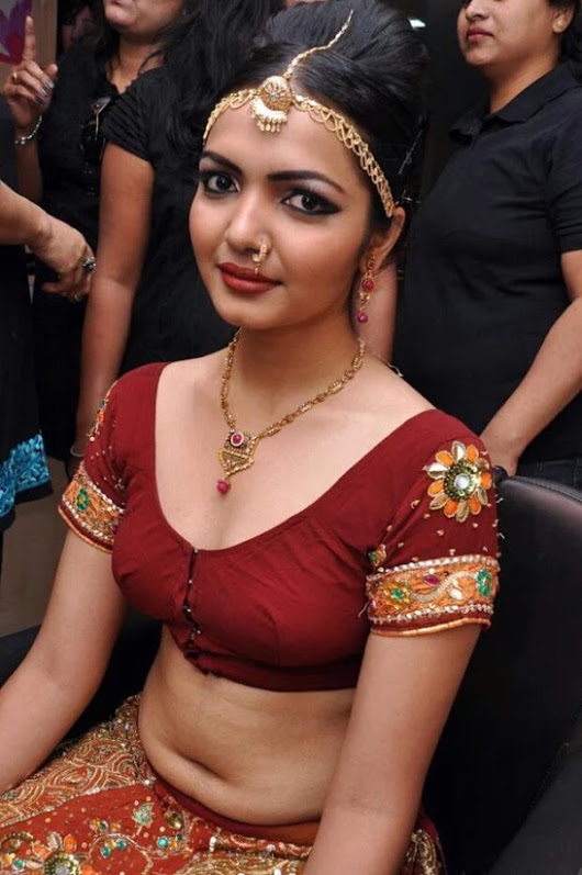 Kerala Mallu Aunties Indian Hot Bhabhi Photos In Saree Dress Celebrity Trends Photography