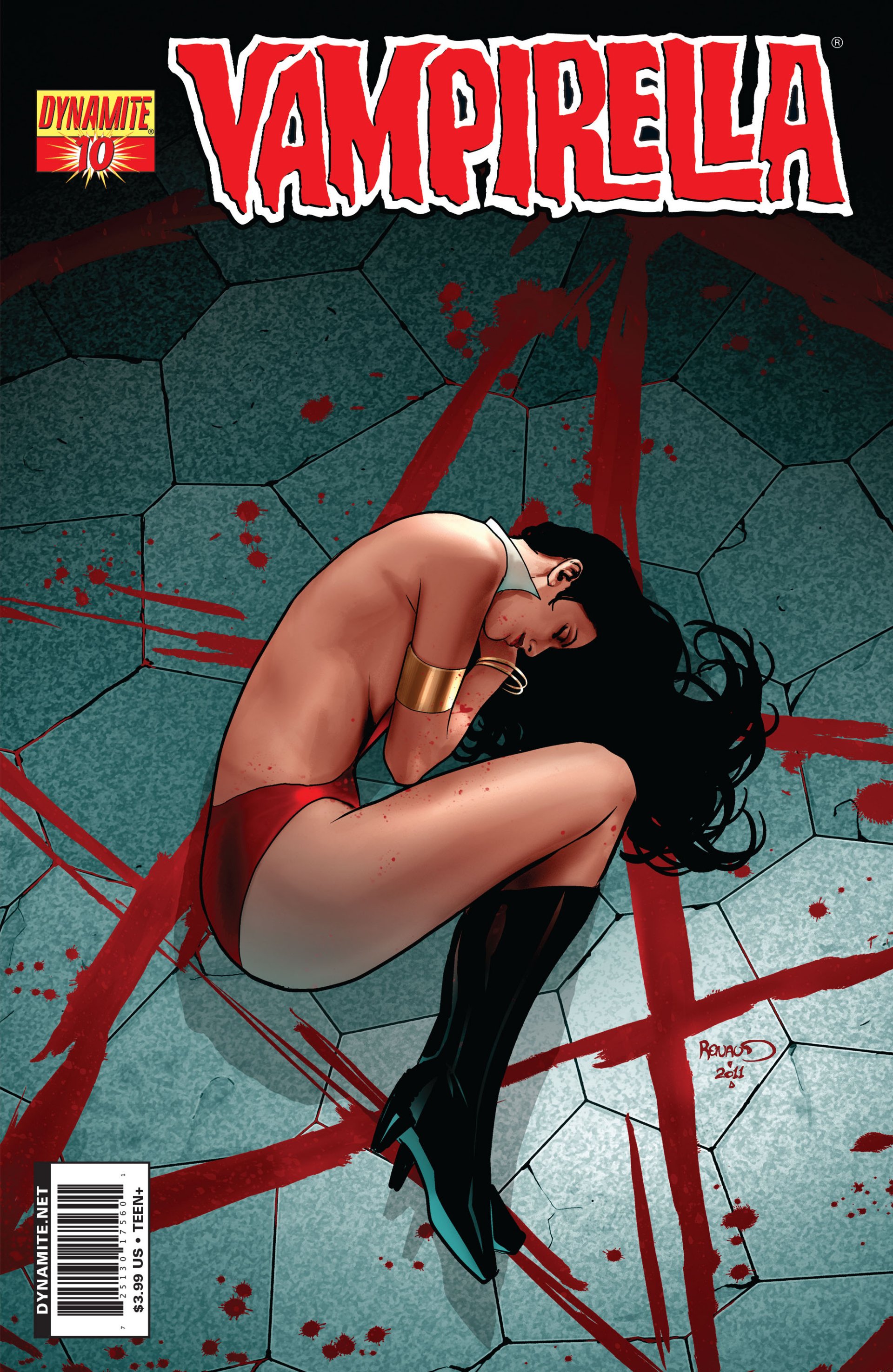 Read online Vampirella (2010) comic -  Issue #10 - 1