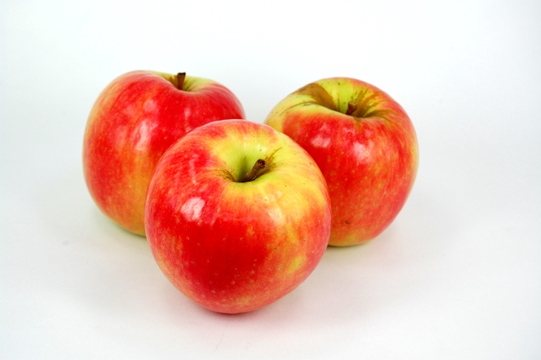 Включи 3 яблока. Яблоки красные. Пять яблок. Яблоки 5 штук. Три яблока.