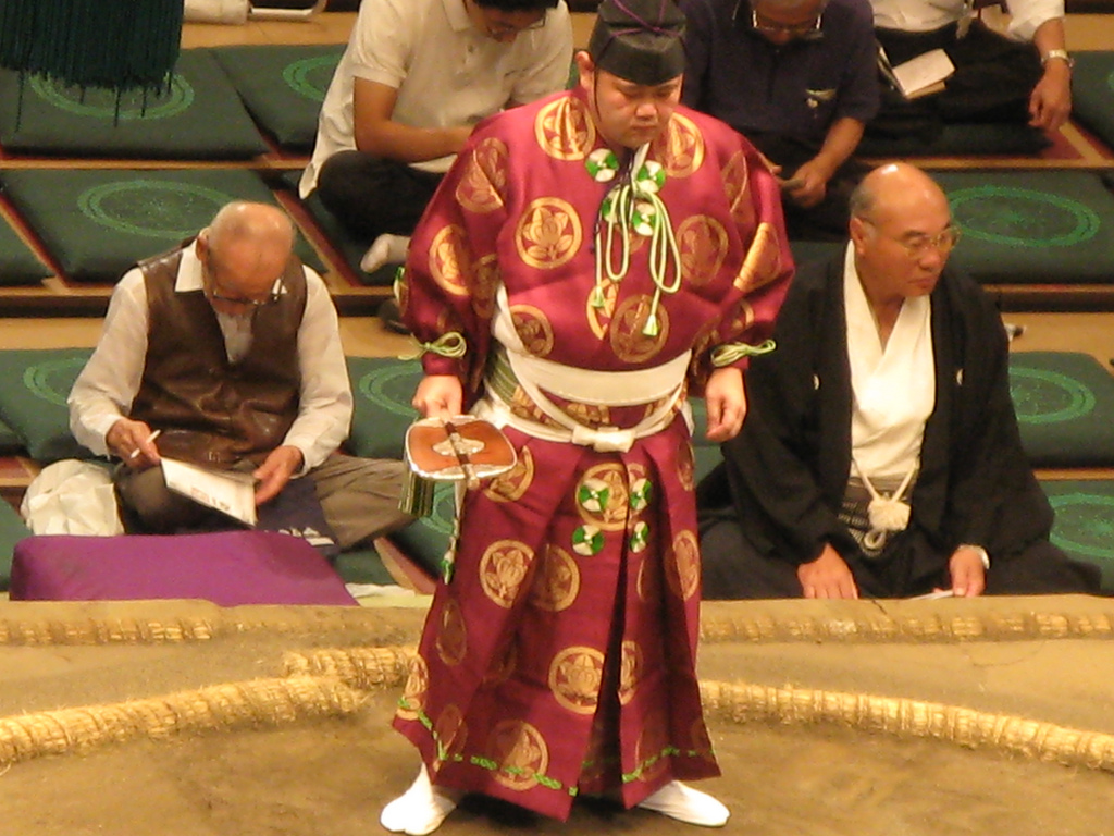 I Love Leg Locks Introduction to Sumo Part IVThe Gyoji (referee) and