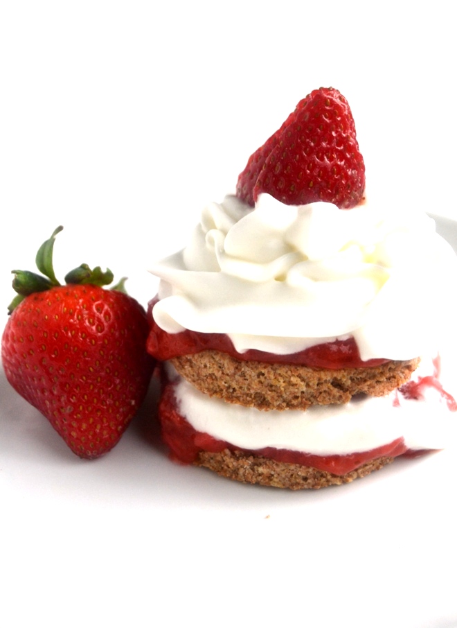 These Strawberry Rhubarb Shortcakes are the perfect summer dessert. The shortcakes are made with only 5 ingredients and the sauce is the perfect mix of sweet and tart! www.nutritionistreviews.com