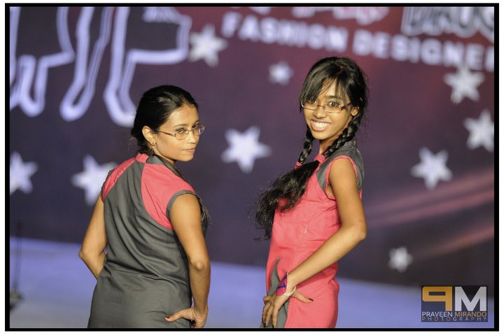 MOTHER%2BDAUGHTER%2BFashion%2BDesigner%2B2011.jpg