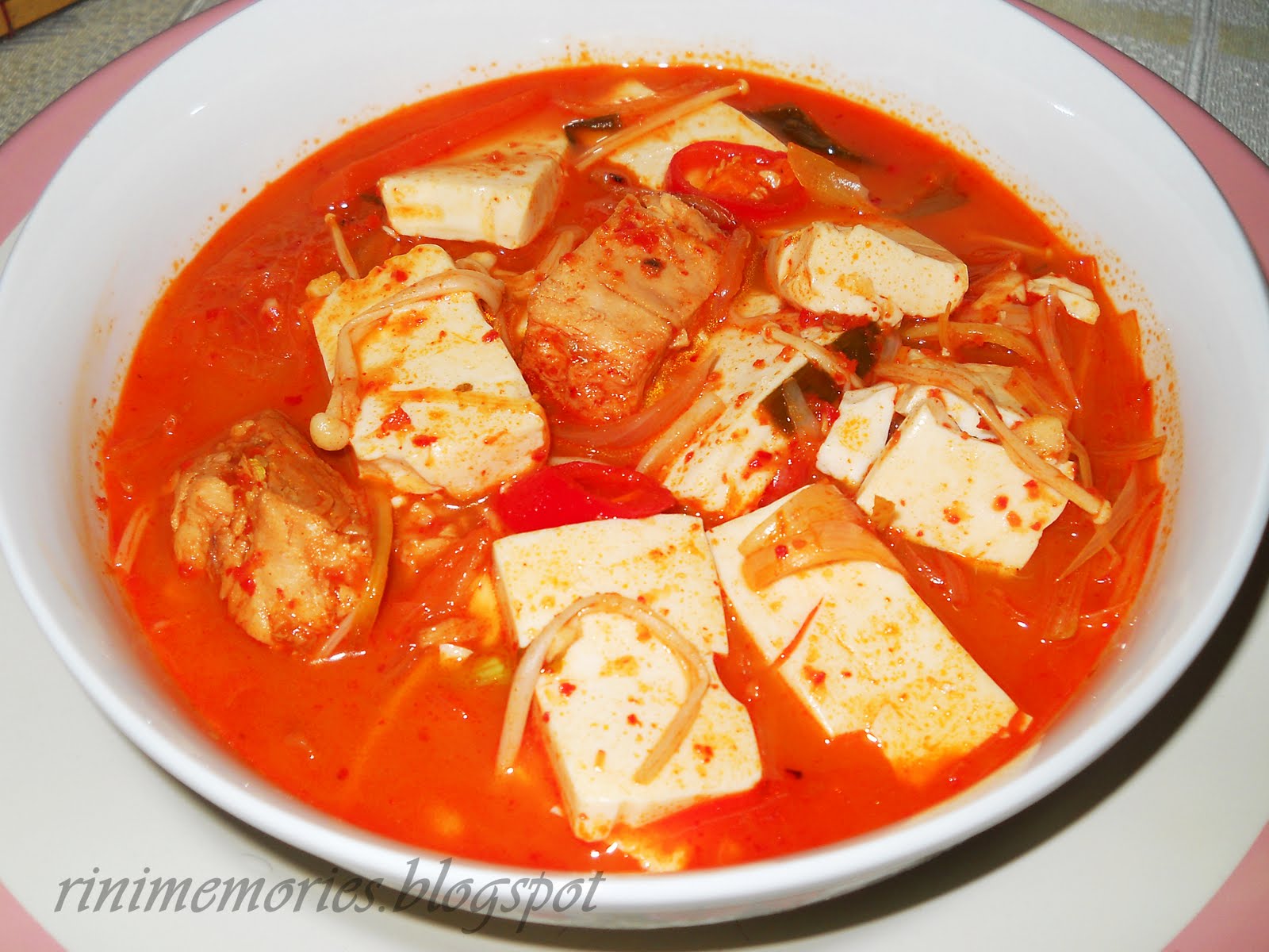 A Moment to Remember Tuna Kimchi JjiGae / Kimchi Stew