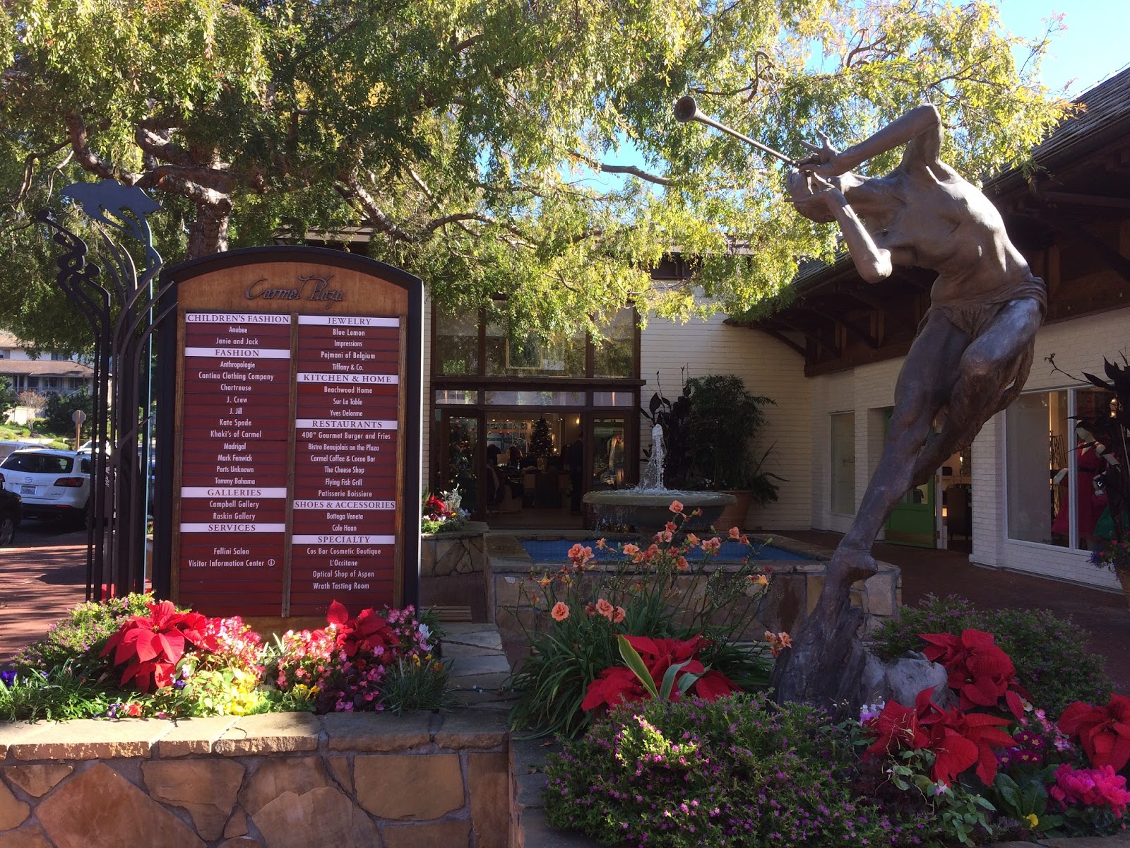 Adventures of a Home Town Tourist It's Beginning to Look a lot Like