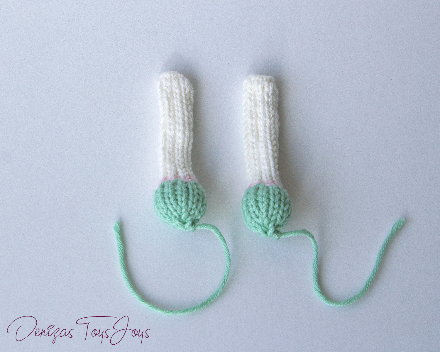 Denizas Toys Joys: Bunny Egg cozy. Free knitting pattern.