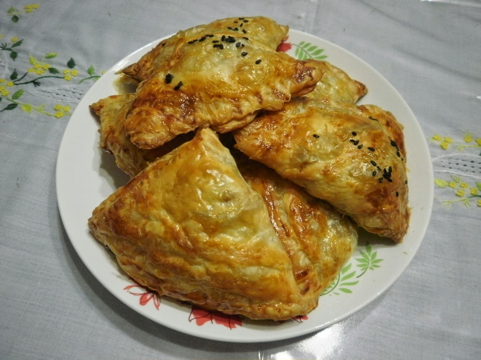 Zara ♥ Baking: SARDINE PUFF MENGGUNAKAN ROTI PARATHA