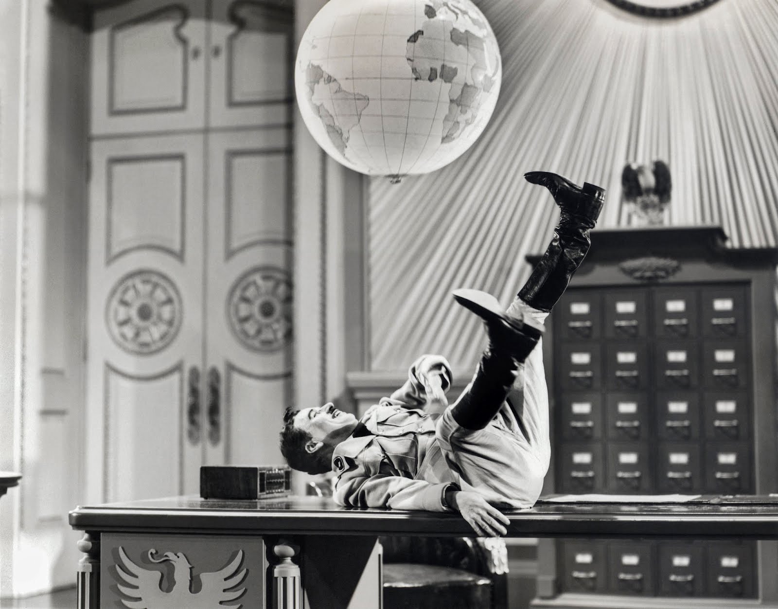 filme stream seiten the great dictator a mythical monkey writes about the movies charlie chaplin filme stream seiten the great dictator a mythical monkey writes about the movies charlie chaplin