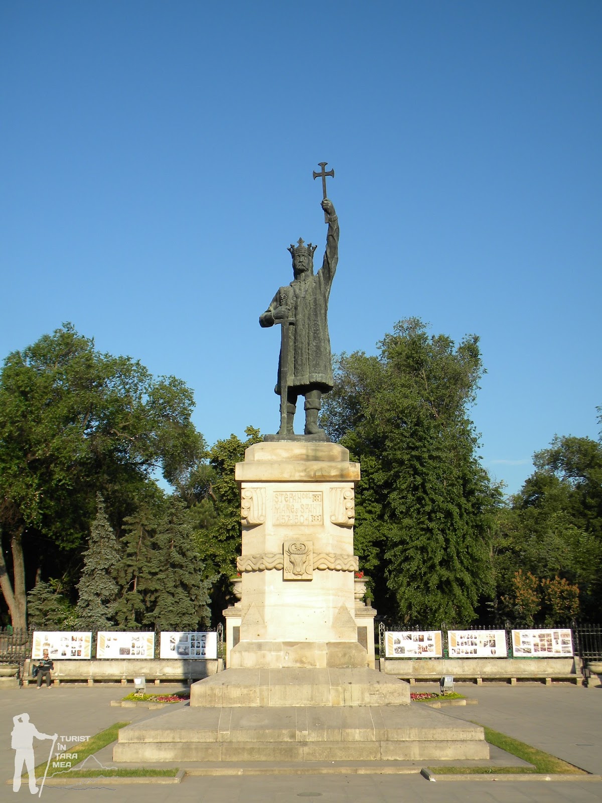 Statuia Lui Ştefan Cel Mare De La Chişinău