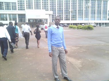 Moi au palais des congrès de Yaoundé