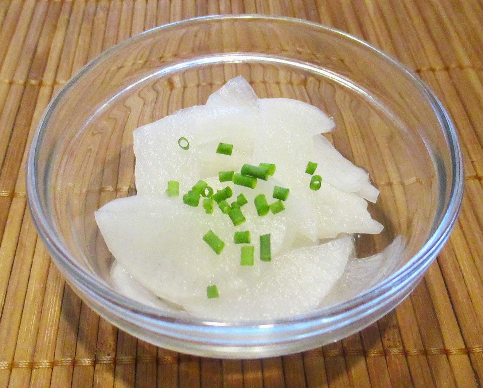 Otaku Family: Namasu (Daikon-Karotten-Salat)