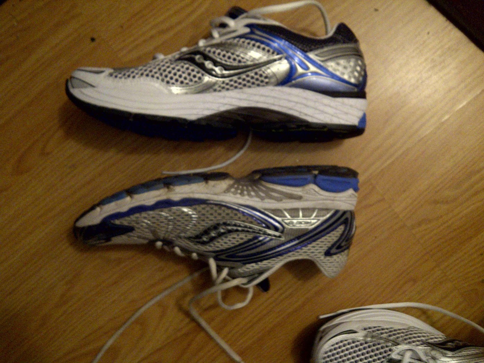 saucony progrid omni 9 womens