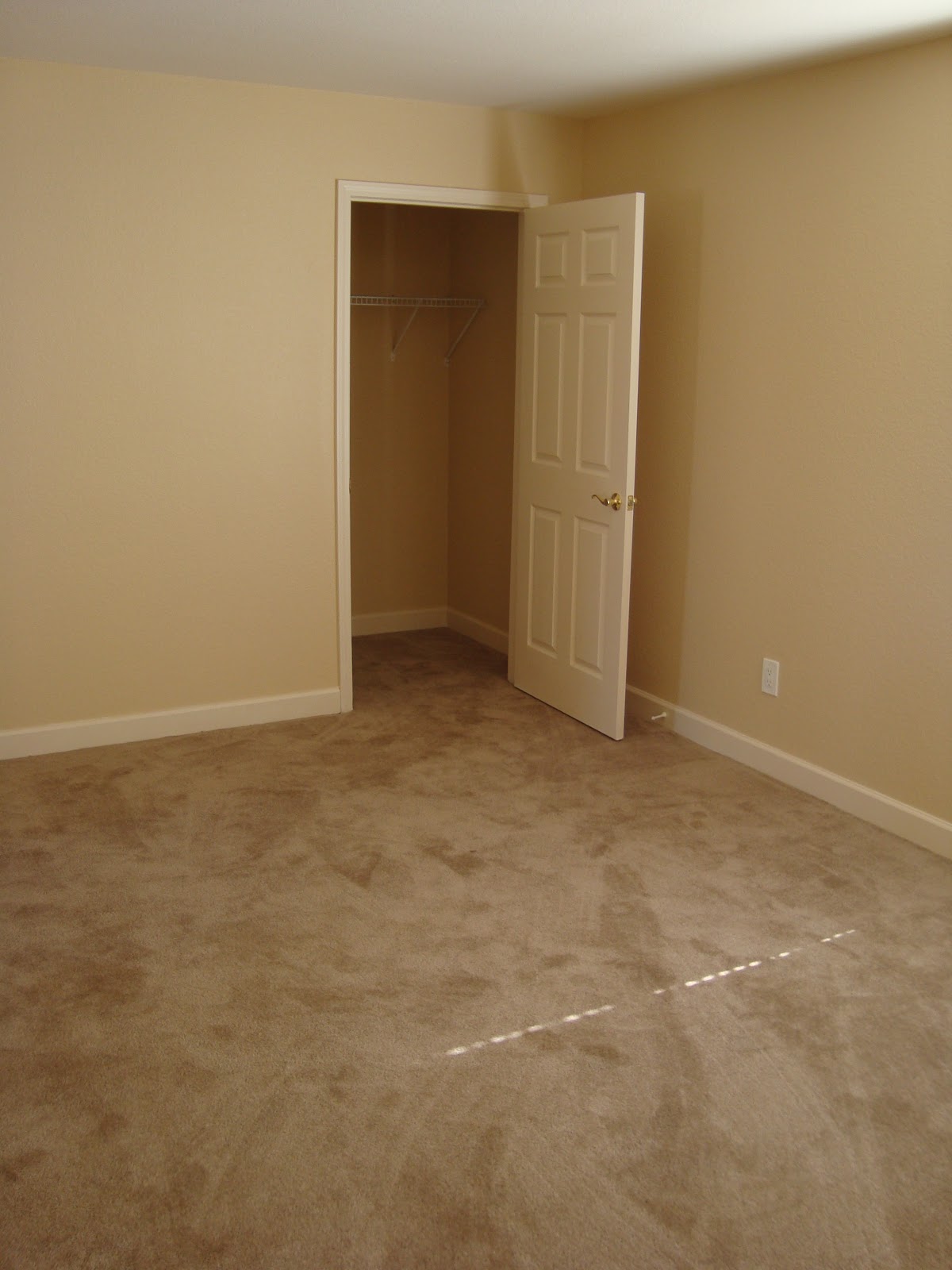 Oxford Square Townhomes Condo Pictures