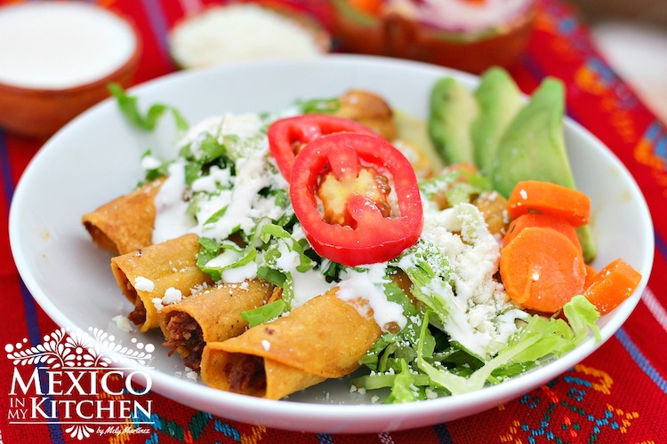 How to Make Mexican Beef Crispy Taquitos (Flautas) / Cómo Hacer