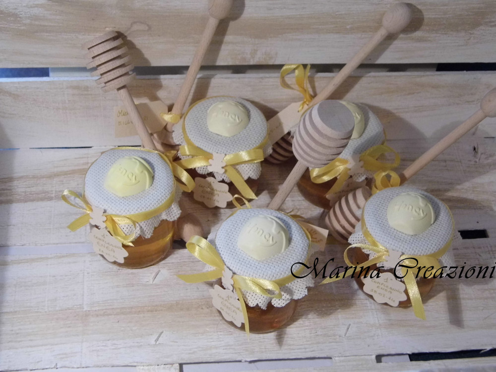 Winnie the Pooh Mangia un Vasetto di Miele da colorare. Scarica, stampa o colora subito online!