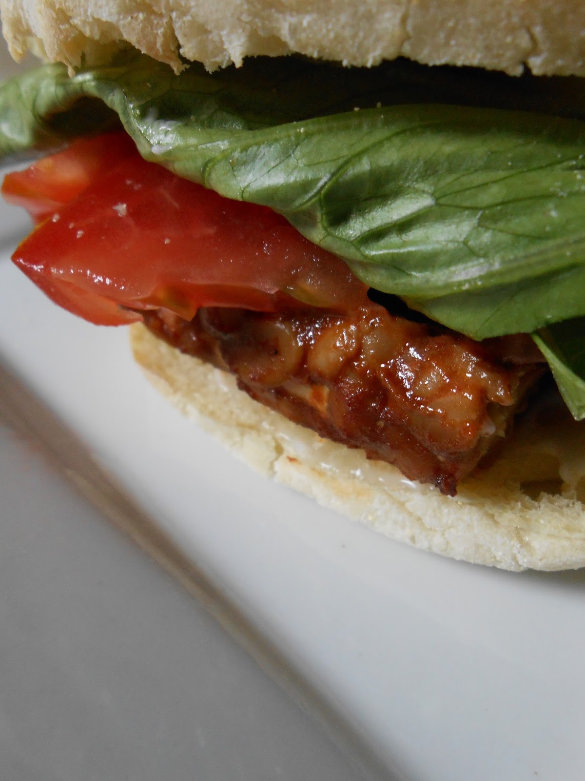 Eat cook and love Sandwichs de tempeh BBQ façon BLT