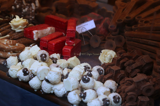 union square holiday market nyc style a little cannoli united chocolate works