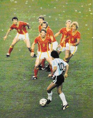 maradona+belgium+1982.JPG
