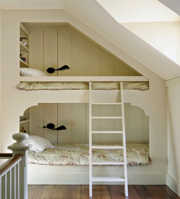 Children&#8217;s room with bunk beds