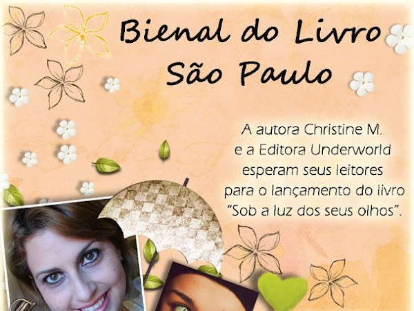 Christine M. com o livro Sob a Luz dos Seus Olhos na Bienal do Livro de São Paulo