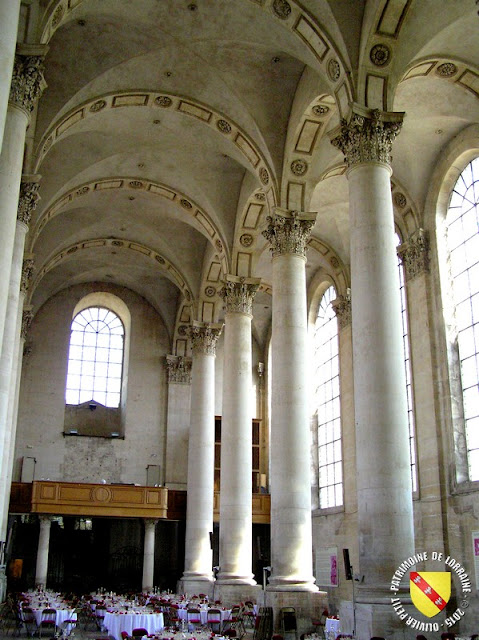 PONT-A-MOUSSON (54) - Abbaye des Prémontrés : l'abbatiale