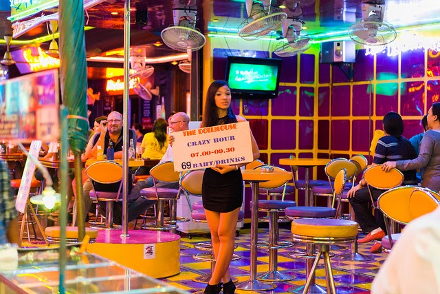 BANGKOK NIGHTLIFE WHAT TO DO - Photowala Blog