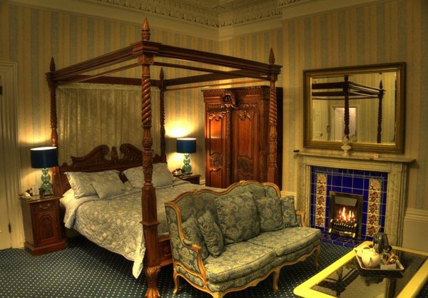 Desain Kamar Tidur yang Sensual dan Romantis