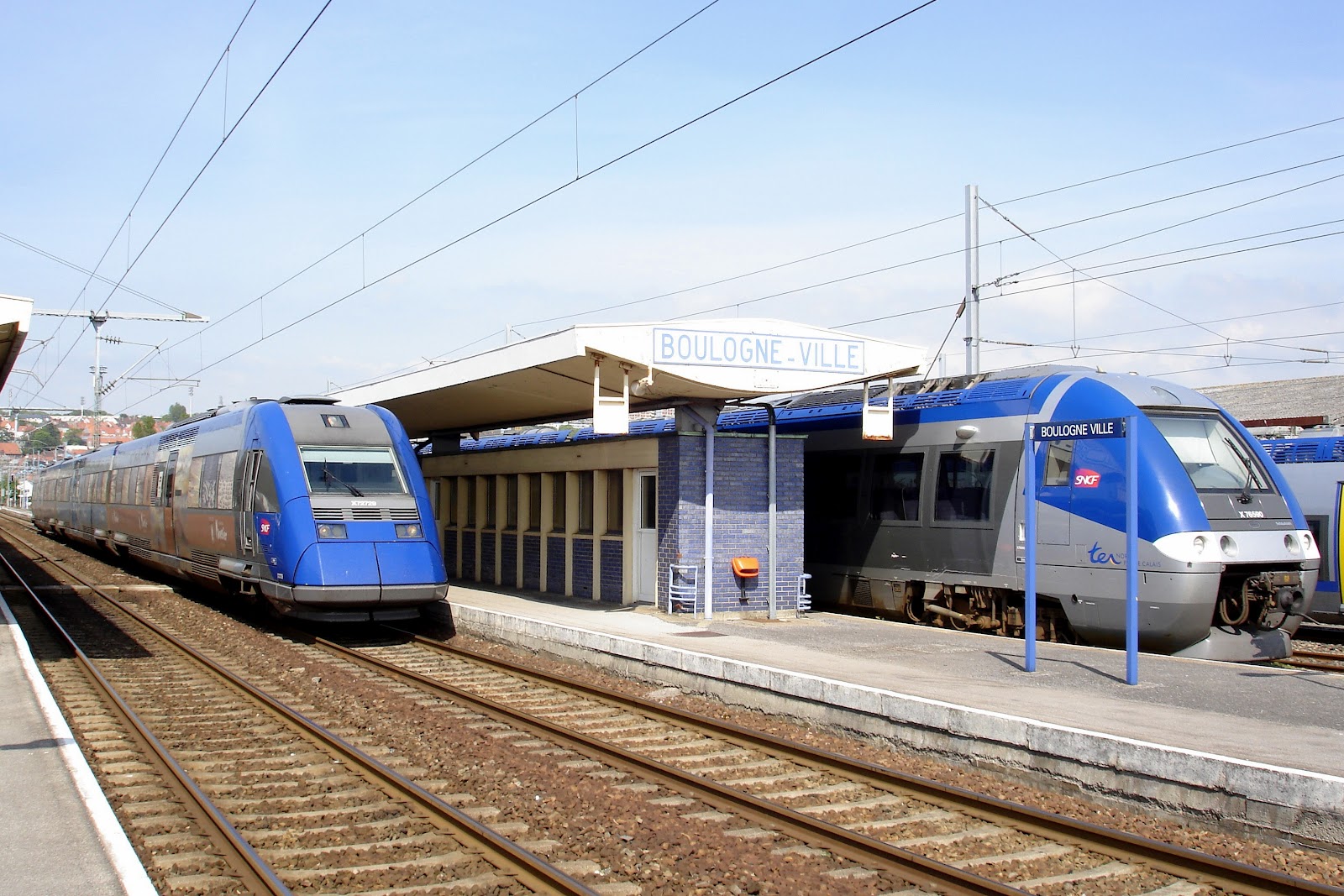 LA PASSION DU TRAIN En Gare de Boulogne Ville