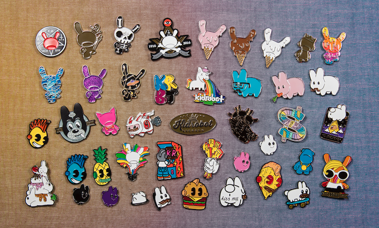 Ghost Emote Blind Bag Pins – GachaPins