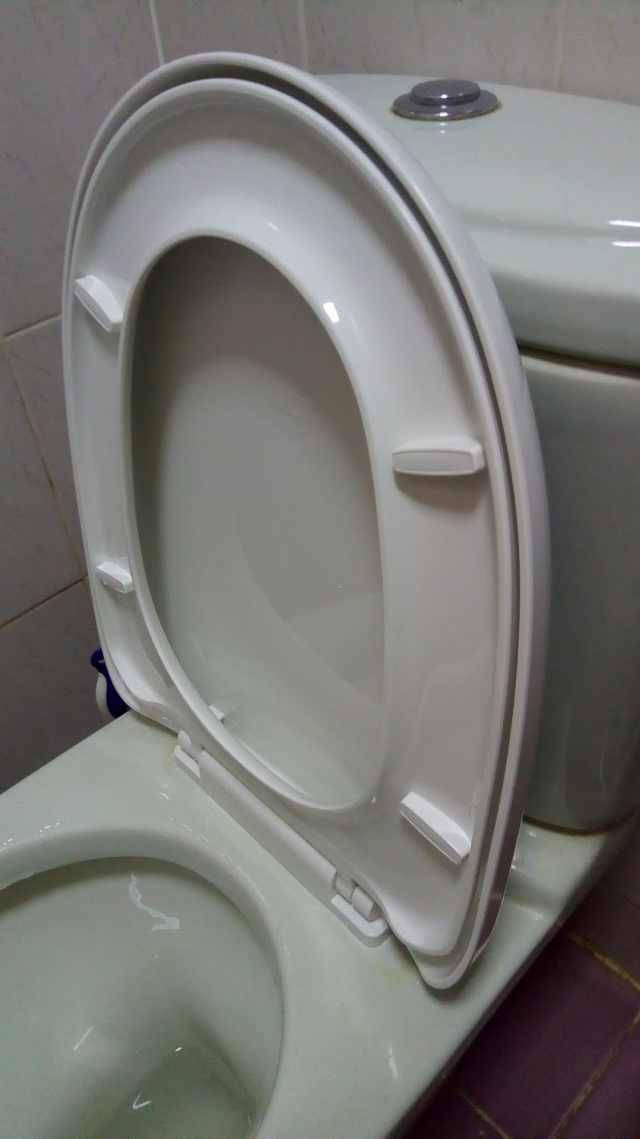 Oldfield's Inner/Outer World Changing Toilet Seat 換厠所板 (淘寶)
