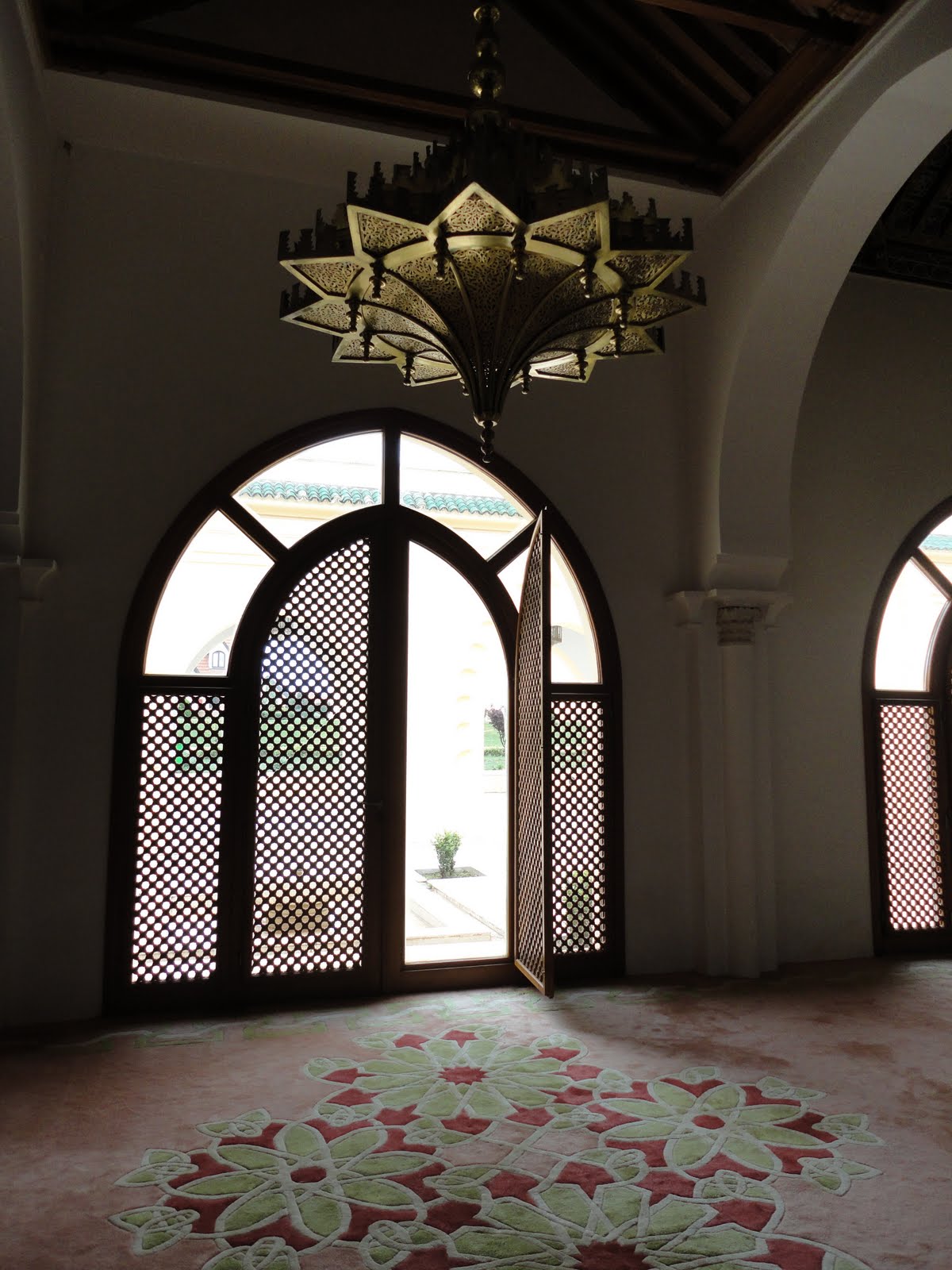 Bon Voyage Al Akhawayn Mosque Visit