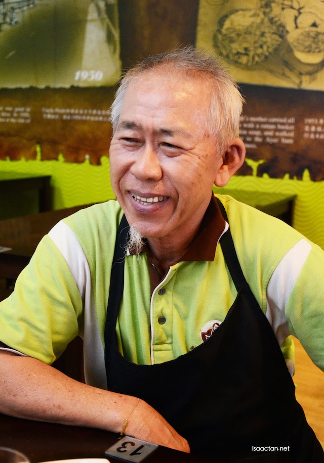 Uncle Peoh himself, the founder of the original Air Itam Laksa stall in Penang