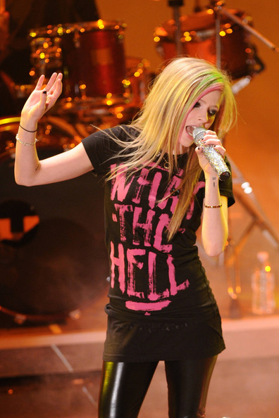 avril lavigne 2011 photoshoot. AVRIL LAVIGNE 2011 PHOTOSHOOT