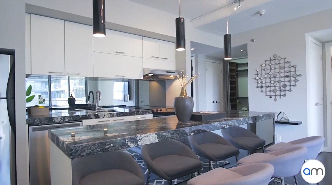 14 Photos vs. 55 Stewart St, Toronto Condo Interior Design Tour