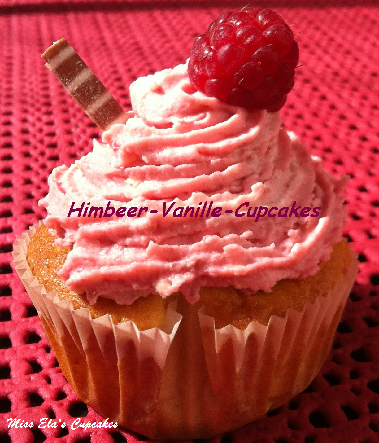 Miss Ela&amp;#39;s Cupcakes: Himbeer-Vanille-Cupcakes