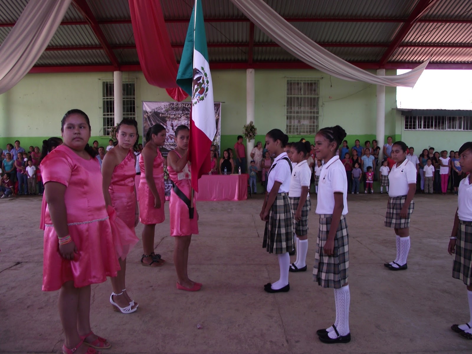 Elox Noticias: SE REALIZA CLAUSURA DEL CICLO ESCOLAR 2012-2013 DE LA